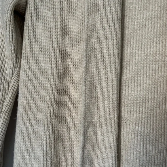 Banana Republic Long Cardigan Sweater - Picture 2 of 3
